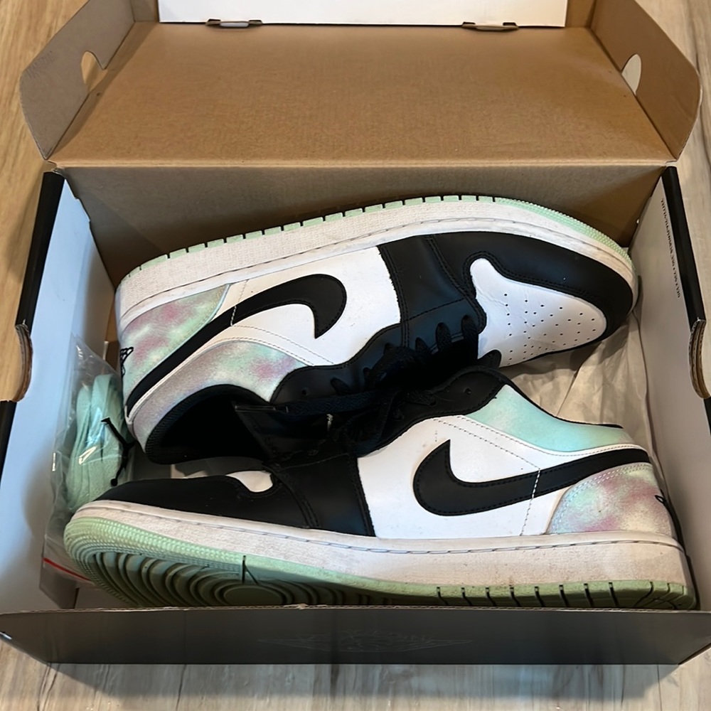 Air Jordan 1 Low SE white/Mint Foam - Black
